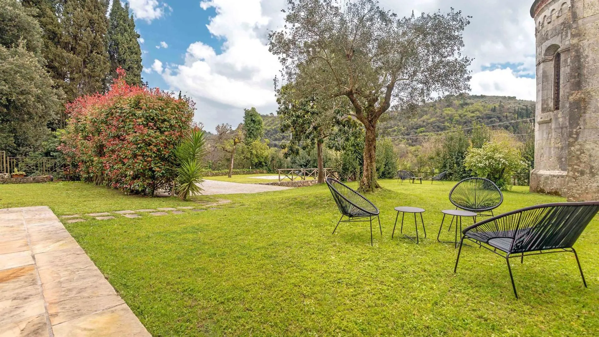 Pio Bove Rooms Pietrasanta Italia