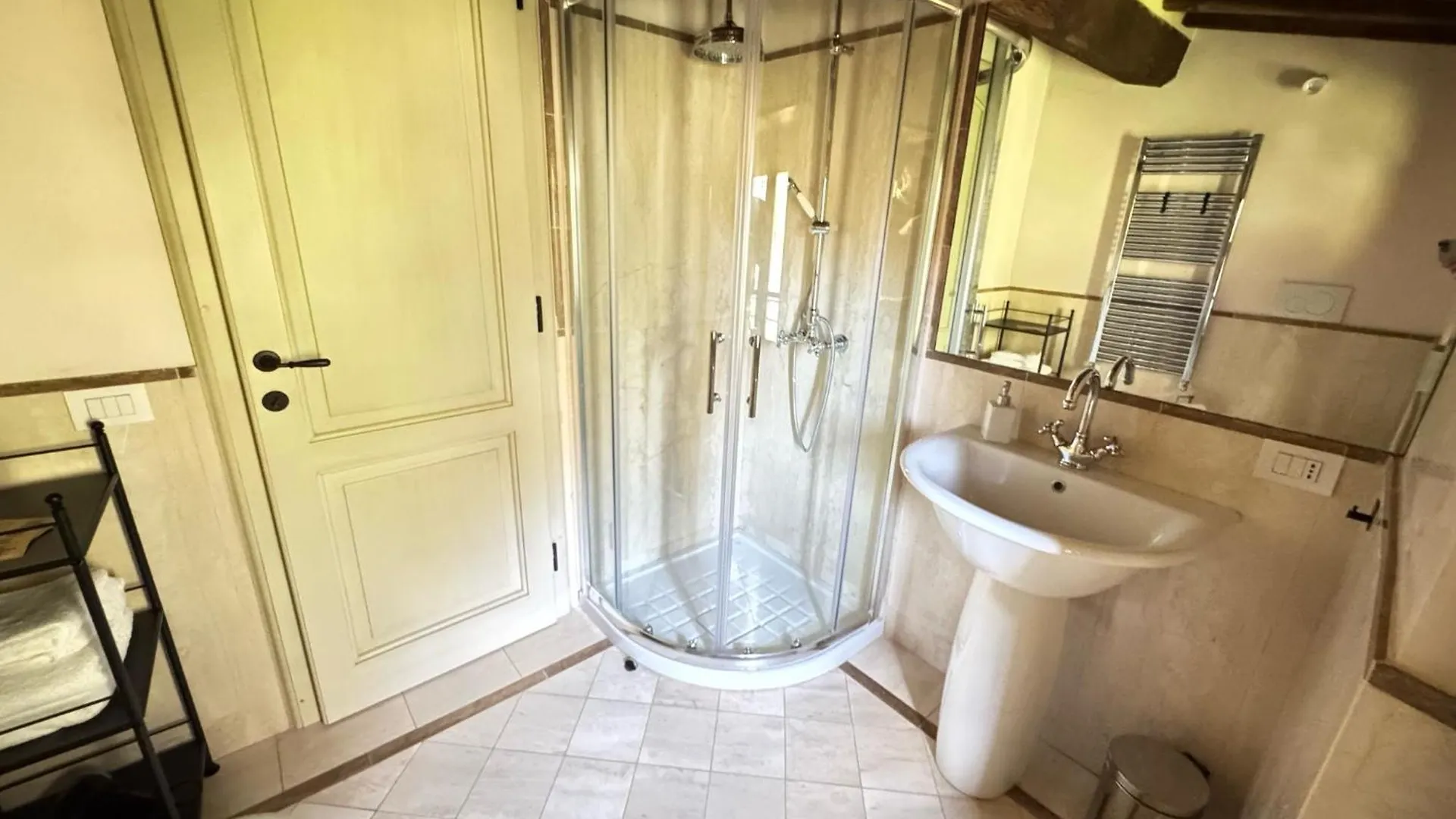 Pio Bove Rooms Pietrasanta Italy