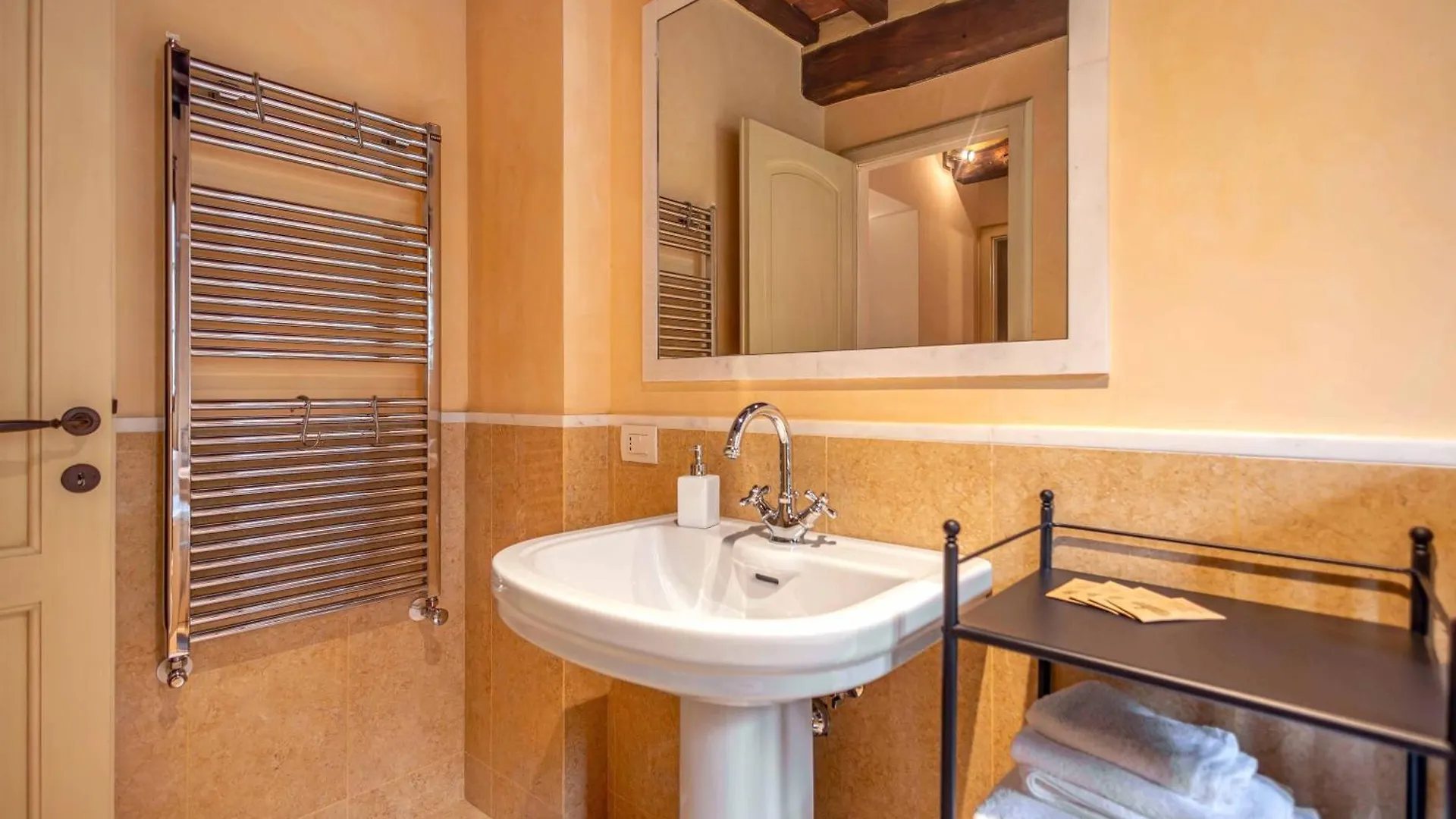 Pio Bove Rooms Pietrasanta Guest house