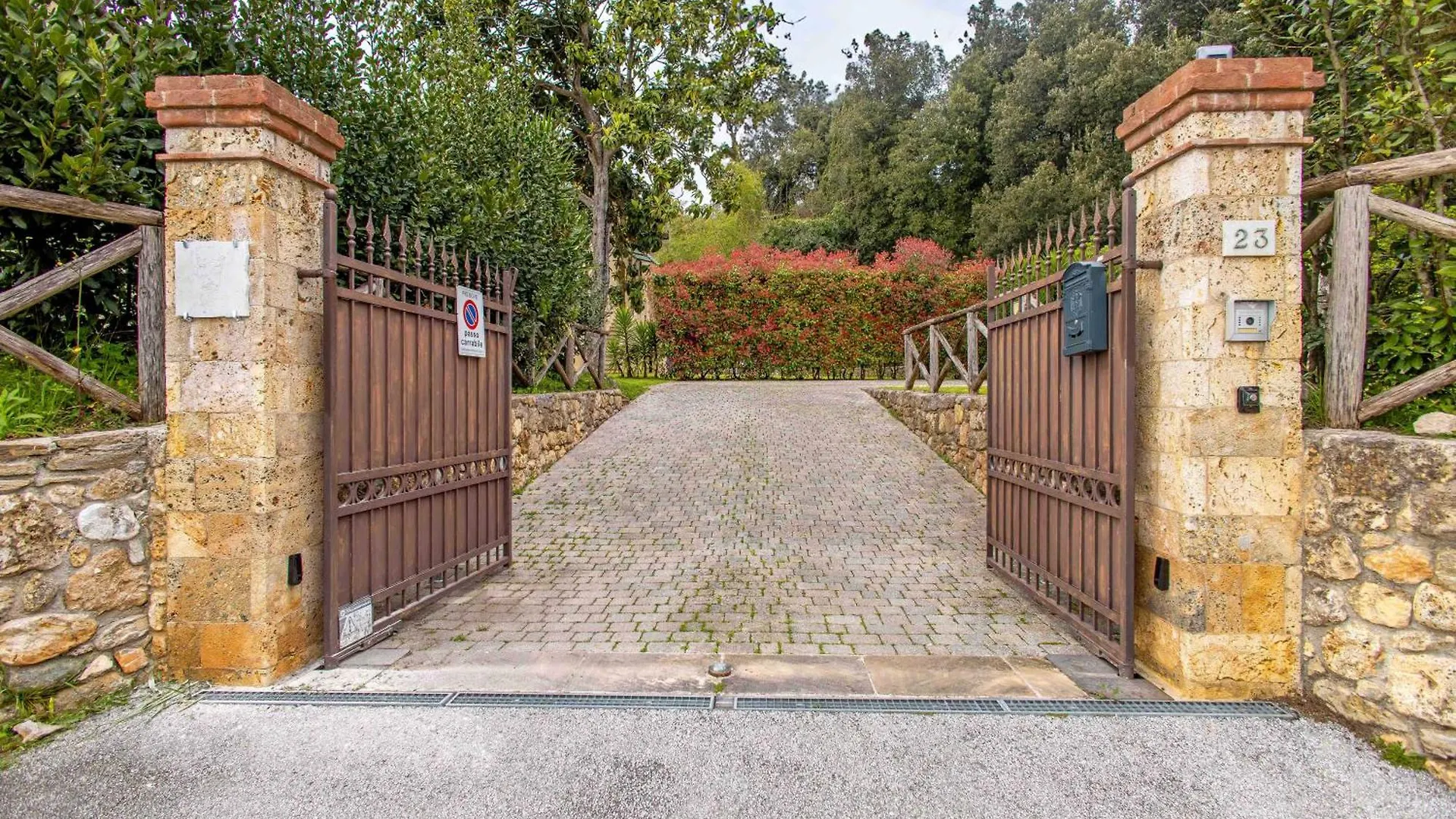 Pio Bove Rooms Pietrasanta Guest house